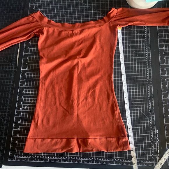 Rust Om Gaia tree bell sleeve top - Picture 4 of 8